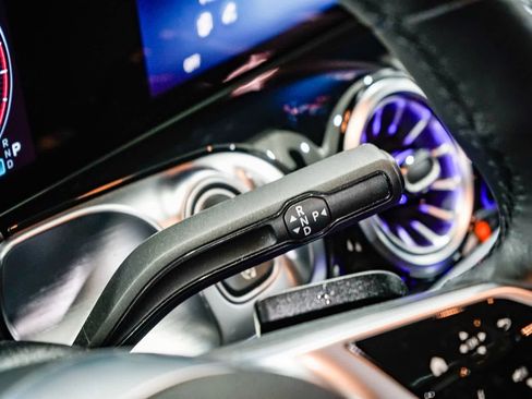 Used 2026 Mercedes-Benz GLB 250 image 21