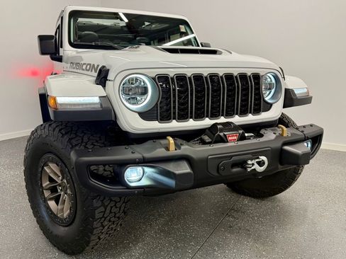 Used 2025 Jeep Wrangler Rubicon 392 image 8