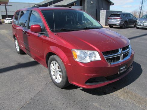 Used 2014 Dodge Grand Caravan SXT image 6