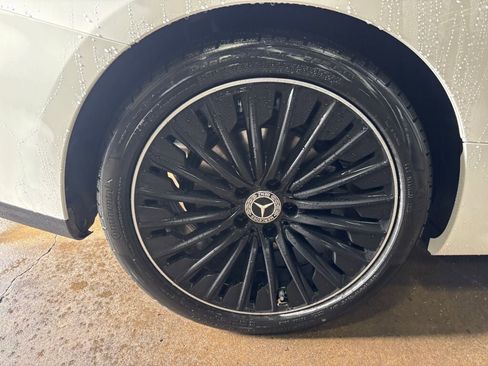 New 2026 Mercedes-Benz CLE 300 4MATIC Coupe image 8