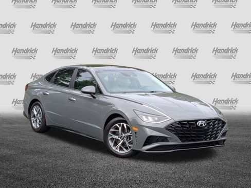 Used 2023 Hyundai Sonata SEL w/ Convenience Package FWD image 2