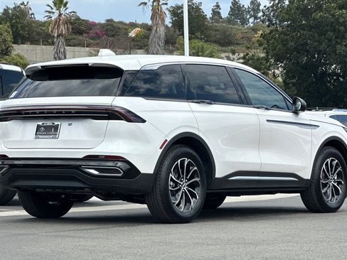 New 2026 Lincoln Nautilus Premier w/ Equipment Group 102A AWD/4WD image 3