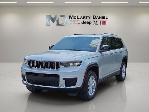 New 2025 Jeep Grand Cherokee L Laredo w/ Luxury Tech Group I image 2