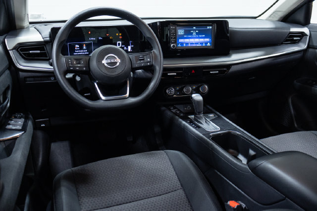 Used 2025 Nissan Kicks S FWD image 19