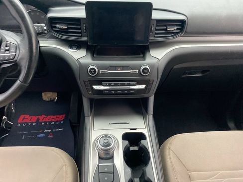 Used 2020 Ford Explorer XLT w/ Comfort Package AWD/4WD image 20