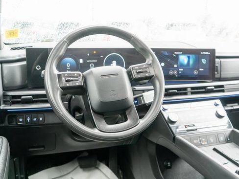Used 2024 Hyundai Santa Fe Calligraphy AWD/4WD image 16