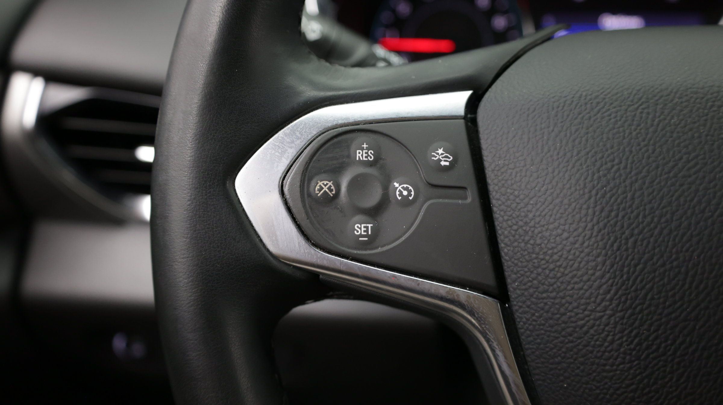 Used 2023 Chevrolet Traverse LT FWD image 26