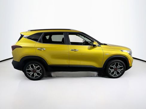 Used 2022 Kia Seltos SX w/ Sunroof Package AWD/4WD image 4