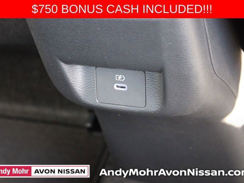 New 2025 Nissan Versa SR w/ Trunk Package image 15