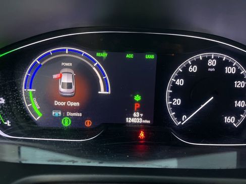 Used 2018 Honda Accord Hybrid image 23