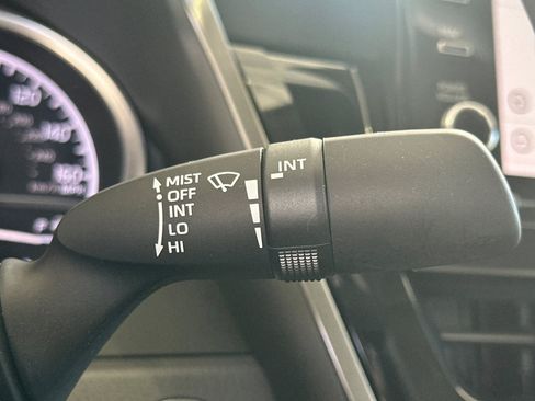 Used 2024 Toyota Camry XLE AWD/4WD image 32