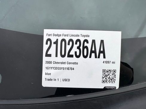 Used 2000 Chevrolet Corvette Convertible w/ Memory Pkg image 9