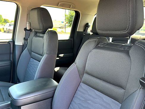 Used 2024 Nissan Frontier SV w/ Technology Package RWD image 14