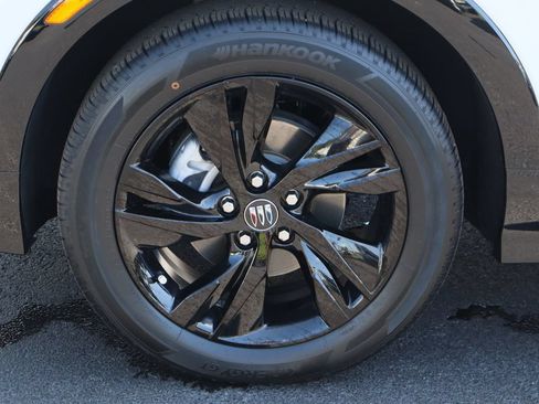 Certified 2024 Buick Encore GX Sport Touring FWD image 32