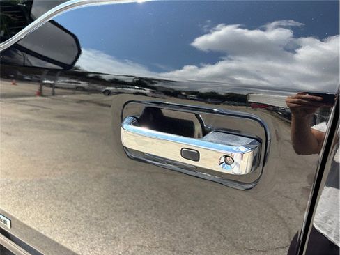 Used 2019 Ford F350 Platinum w/ Platinum Ultimate Package image 19