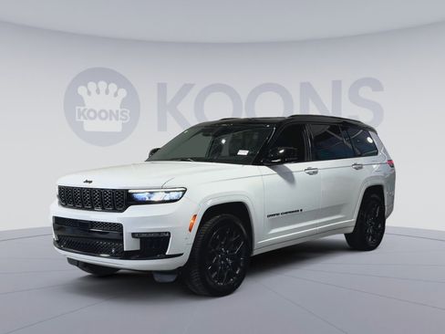 Used 2025 Jeep Grand Cherokee L Summit AWD/4WD image 5