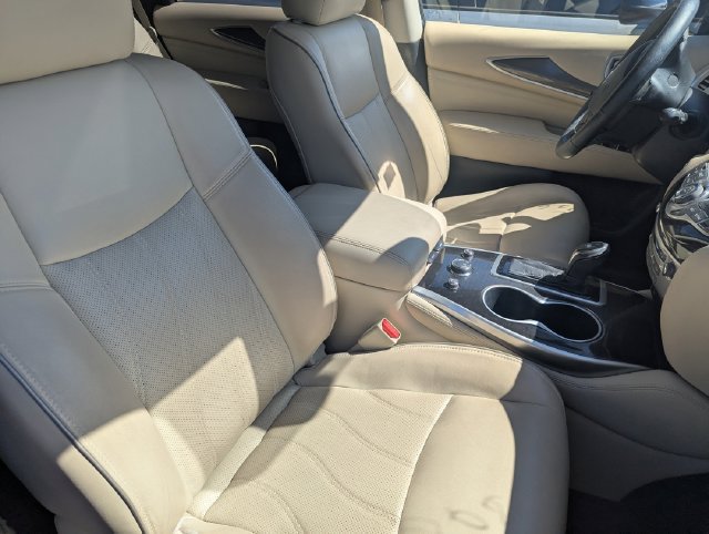 Used 2017 INFINITI QX60 FWD w/ Premium Plus Package image 8