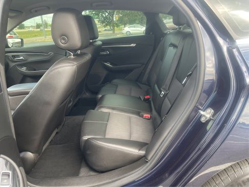 Used 2018 Chevrolet Impala LT w/ LT Entertainment Package FWD image 10