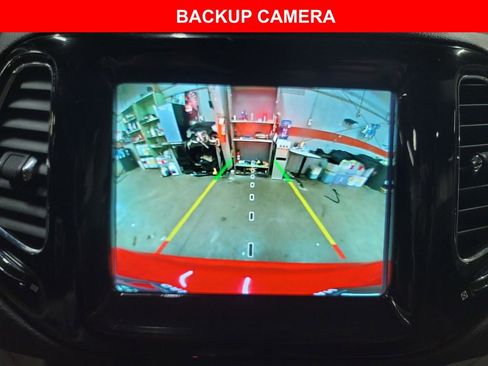 Used 2021 Jeep Compass Limited w/ Elite Interior Group image 15