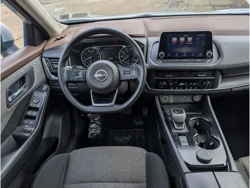 Used 2023 Nissan Rogue SV image 23