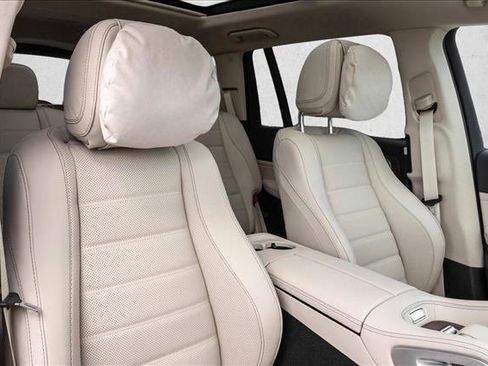 New 2026 Mercedes-Benz GLS 450 4MATIC image 30