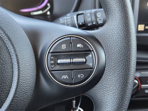 Used 2025 Kia Soul S image 28