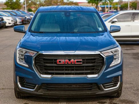 Used 2024 GMC Terrain SLE AWD/4WD image 3