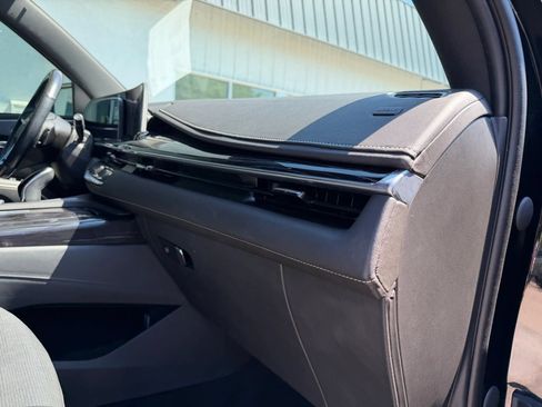 Used 2021 Cadillac Escalade Sport w/ Driver Assist Tech Package AWD/4WD image 16