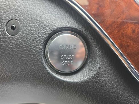 Used 2011 Mercedes-Benz S 550 4MATIC image 21