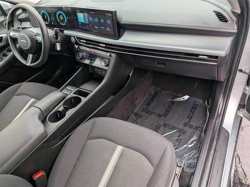 Used 2025 Hyundai Sonata SEL image 32