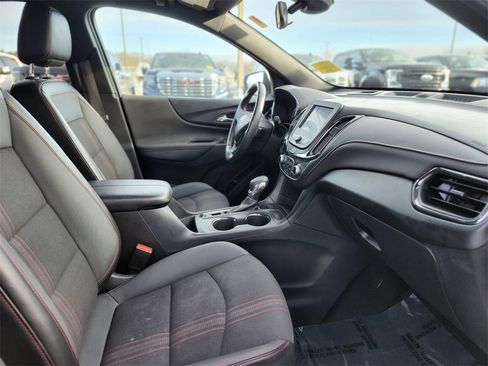 Used 2022 Chevrolet Equinox RS image 9