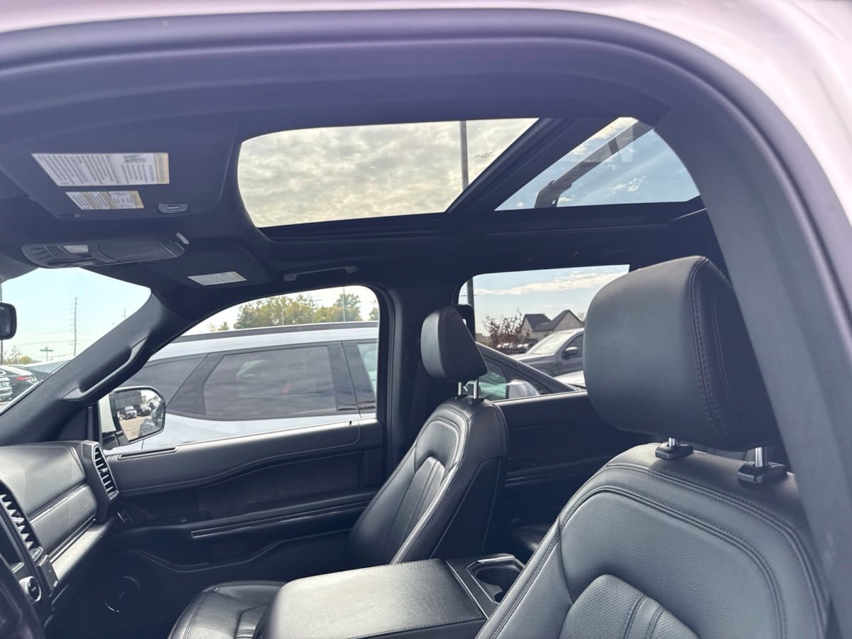 Used 2021 Ford Expedition Limited AWD/4WD image 12