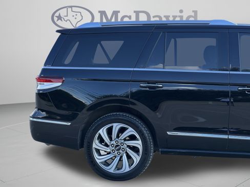 Certified 2023 Lincoln Navigator Reserve AWD/4WD image 35