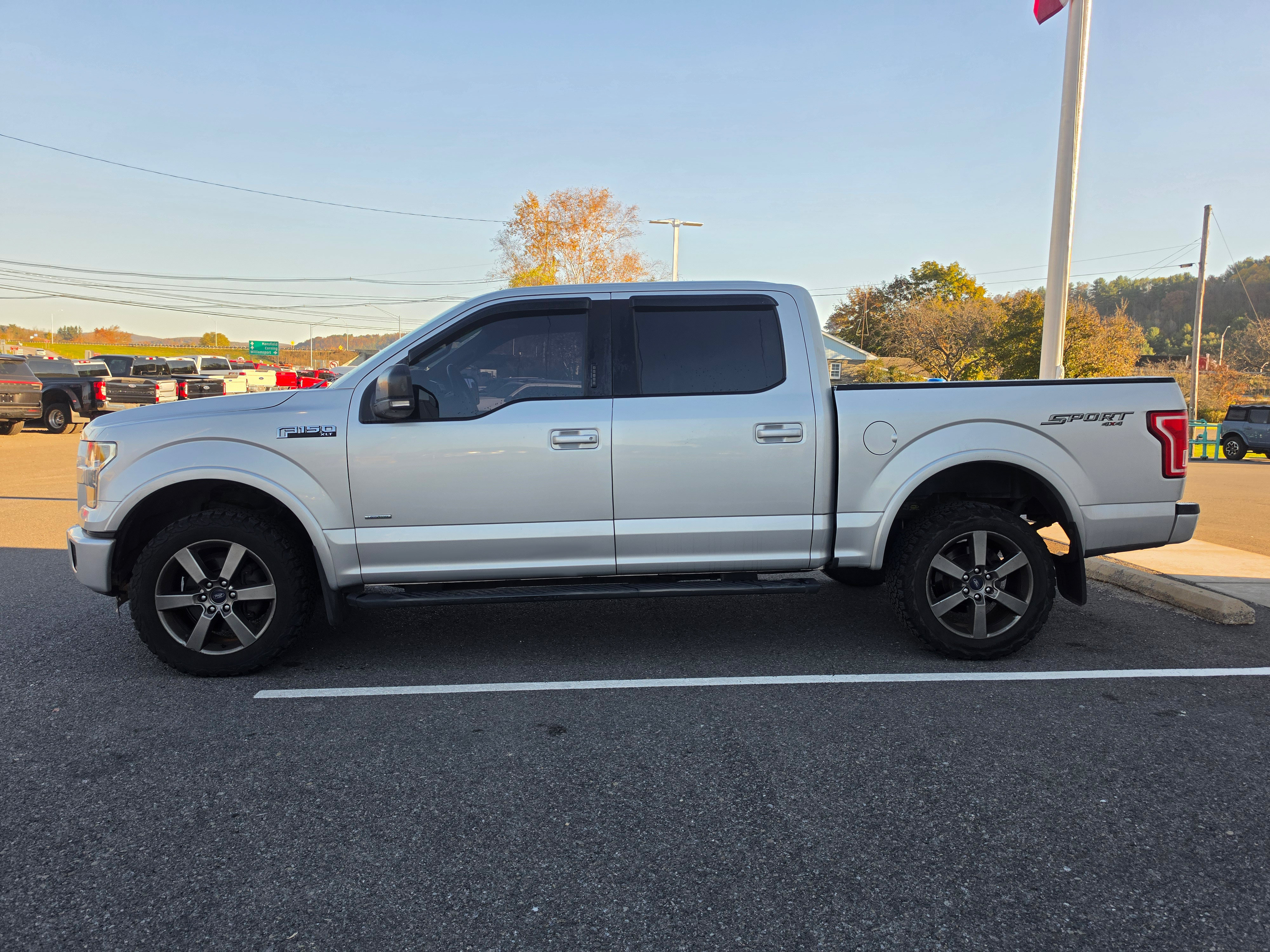 Used 2016 Ford F150 XLT w/ Equipment Group 302A Luxury AWD/4WD image 6