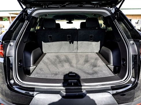 Used 2025 Chevrolet Blazer LT image 30
