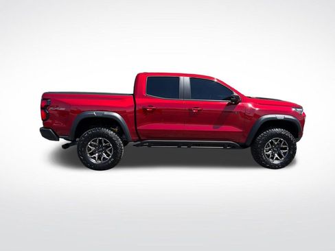 Used 2025 Chevrolet Colorado ZR2 w/ Technology Package AWD/4WD image 7