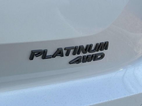 New 2026 Nissan Pathfinder Platinum w/ Lighting Package AWD/4WD image 11