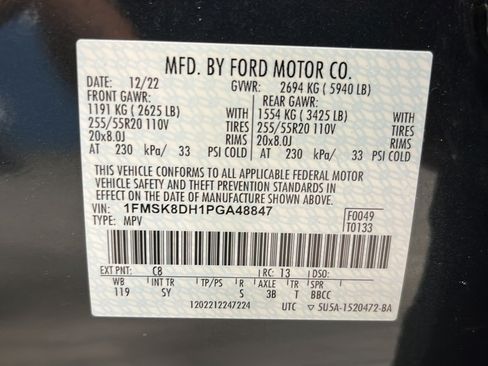 Used 2023 Ford Explorer XLT w/ Equipment Group 202A AWD/4WD image 31