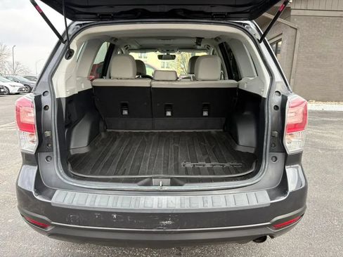 Used 2017 Subaru Forester 2.5i Limited AWD/4WD image 9