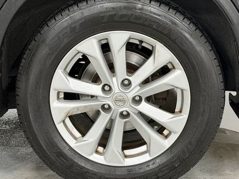 Used 2016 Nissan Rogue SV image 8