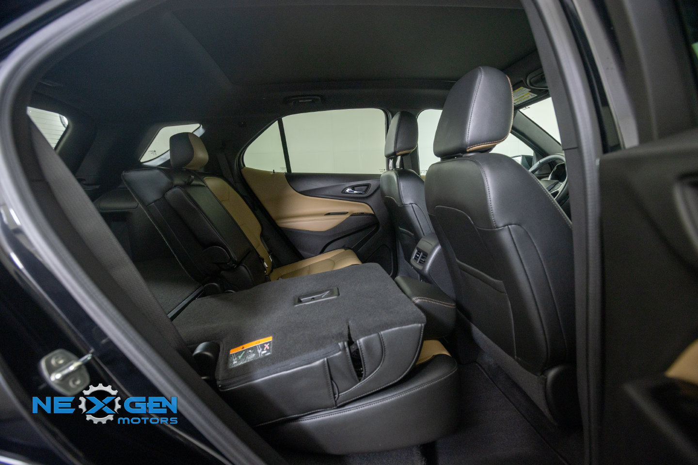 Used 2024 Chevrolet Equinox Premier AWD/4WD image 43