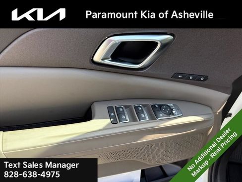 New 2026 Kia Carnival EX FWD image 25