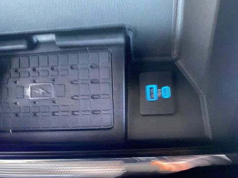 Used 2023 Ford F150 Limited image 34