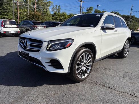Used 2019 Mercedes-Benz GLC 300 4MATIC image 11