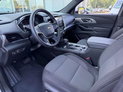 Used 2023 Chevrolet Traverse LT AWD/4WD image 10