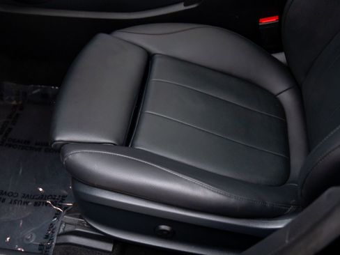 Used 2023 Mercedes-Benz CLA 250 4MATIC image 16