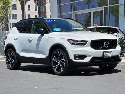 Used 2021 Volvo XC40 T5 R-Design w/ Advanced Package AWD/4WD image 7