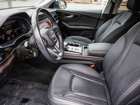 Used 2023 Audi Q8 Premium Plus w/ Premium Plus Package image 19