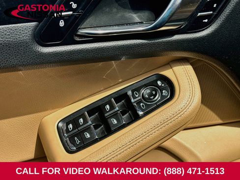 Used 2017 Porsche Macan AWD/4WD image 15
