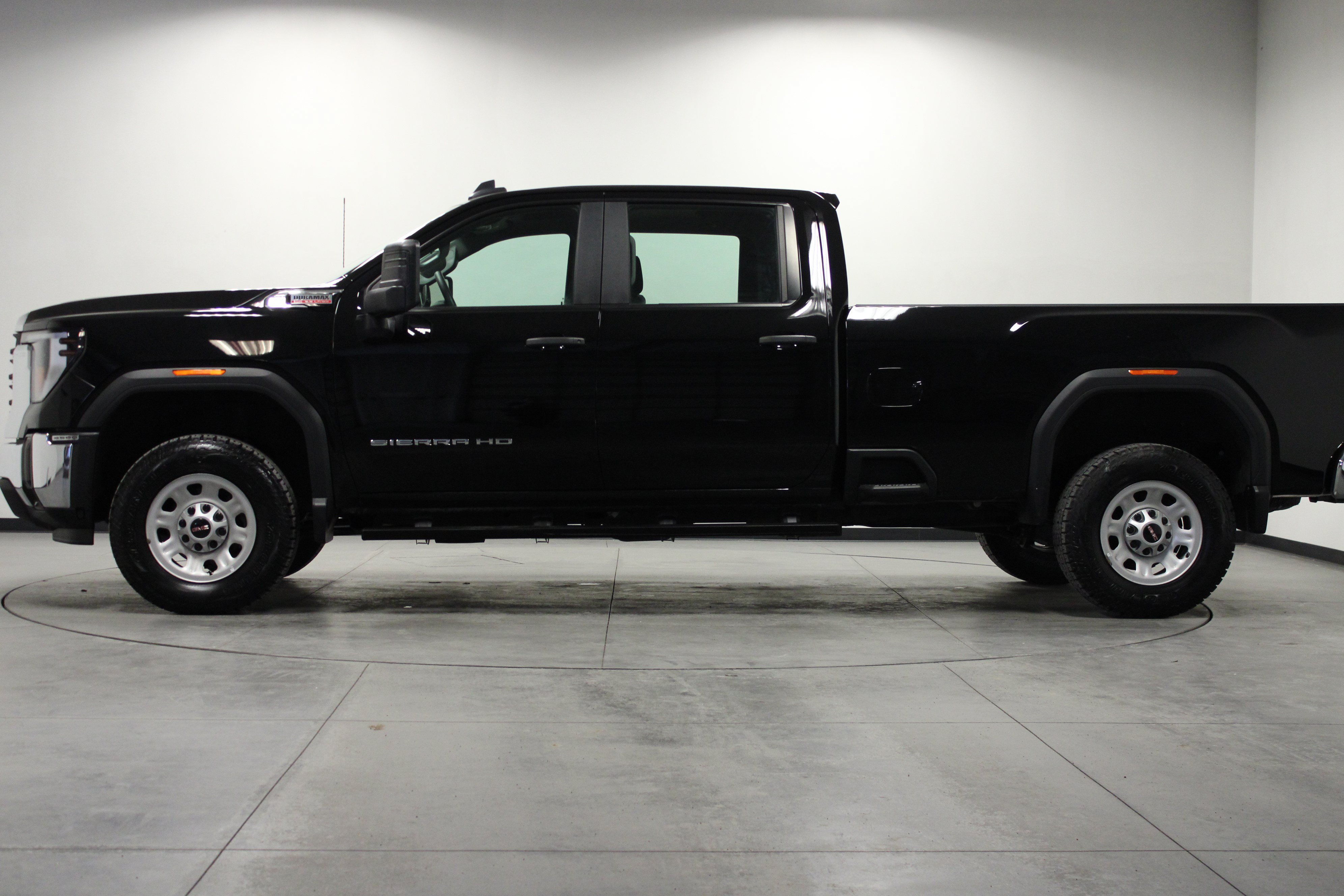 Used 2024 GMC Sierra 3500 Pro RWD image 7